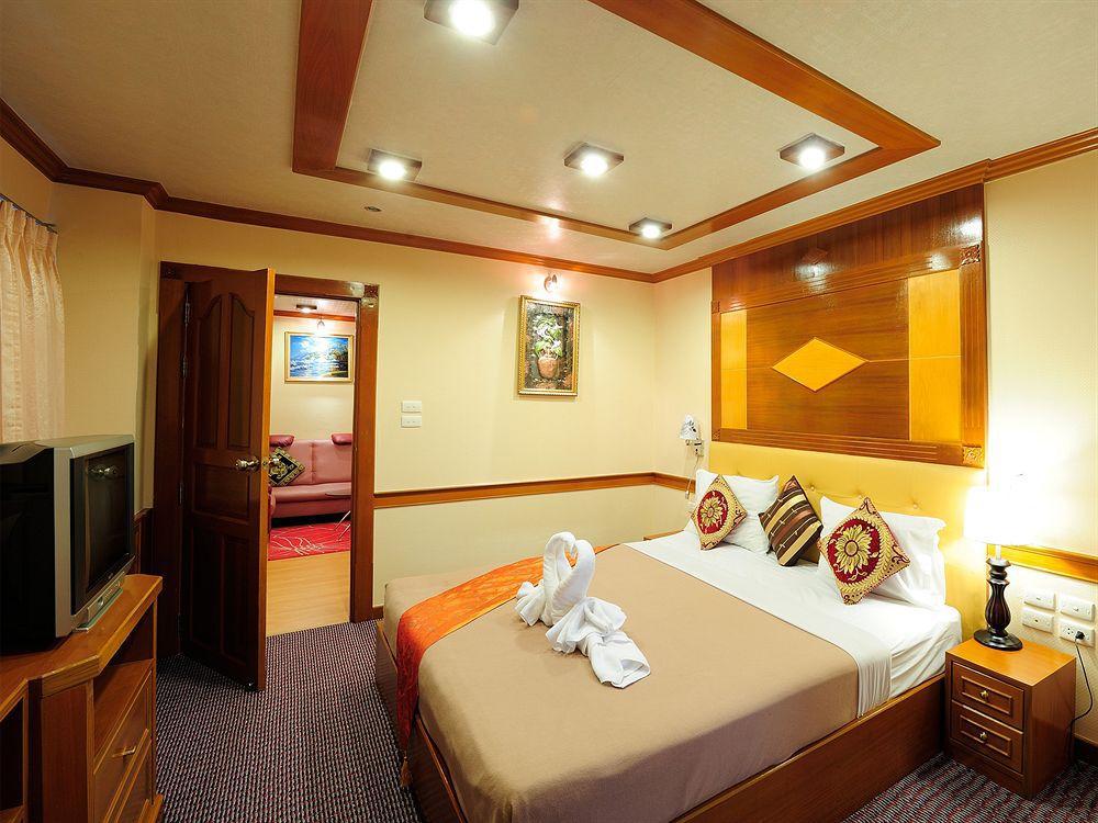 Oyo 796 Paradise Sukhumvit Hotel بانكوك المظهر الخارجي الصورة