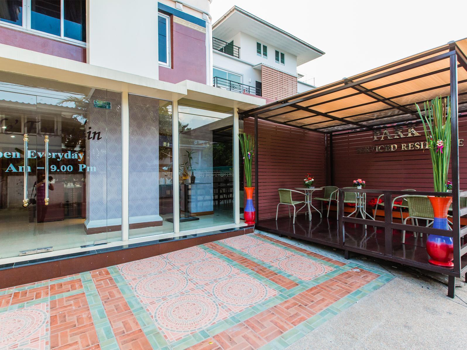 Oyo 796 Paradise Sukhumvit Hotel بانكوك المظهر الخارجي الصورة