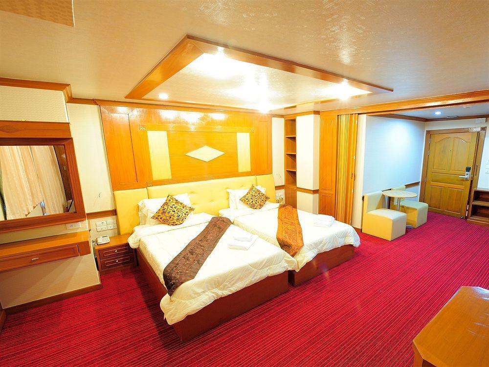 Oyo 796 Paradise Sukhumvit Hotel بانكوك المظهر الخارجي الصورة