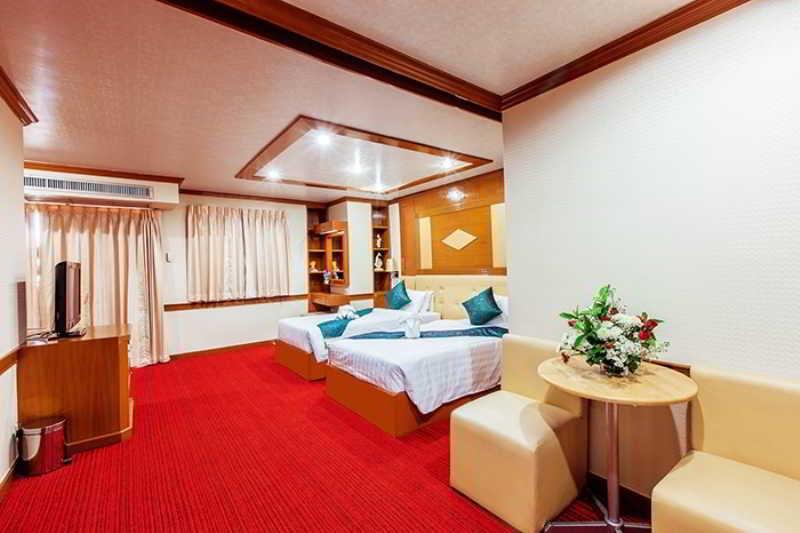 Oyo 796 Paradise Sukhumvit Hotel بانكوك المظهر الخارجي الصورة