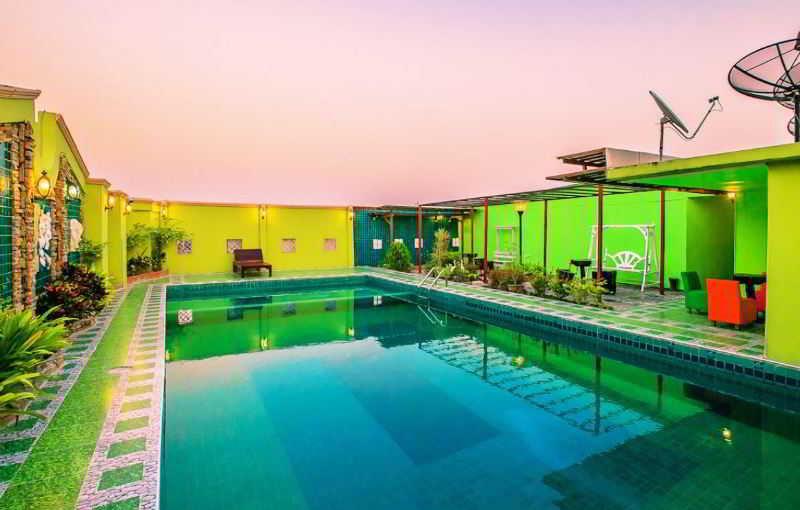 Oyo 796 Paradise Sukhumvit Hotel بانكوك المظهر الخارجي الصورة