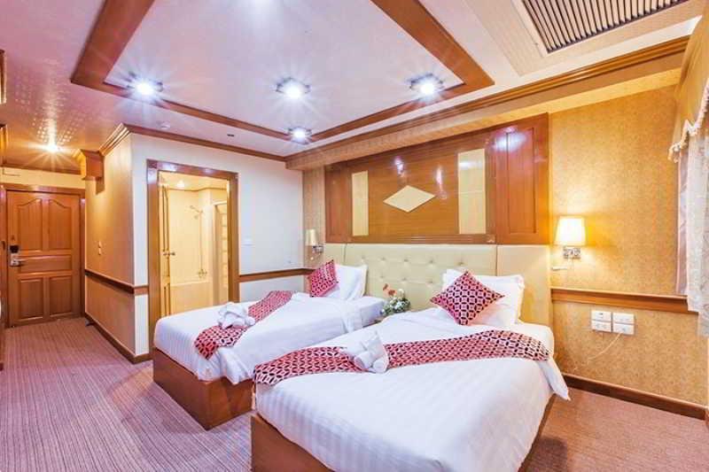 Oyo 796 Paradise Sukhumvit Hotel بانكوك المظهر الخارجي الصورة