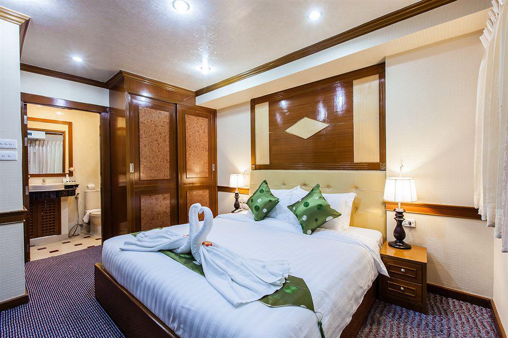 Oyo 796 Paradise Sukhumvit Hotel بانكوك المظهر الخارجي الصورة