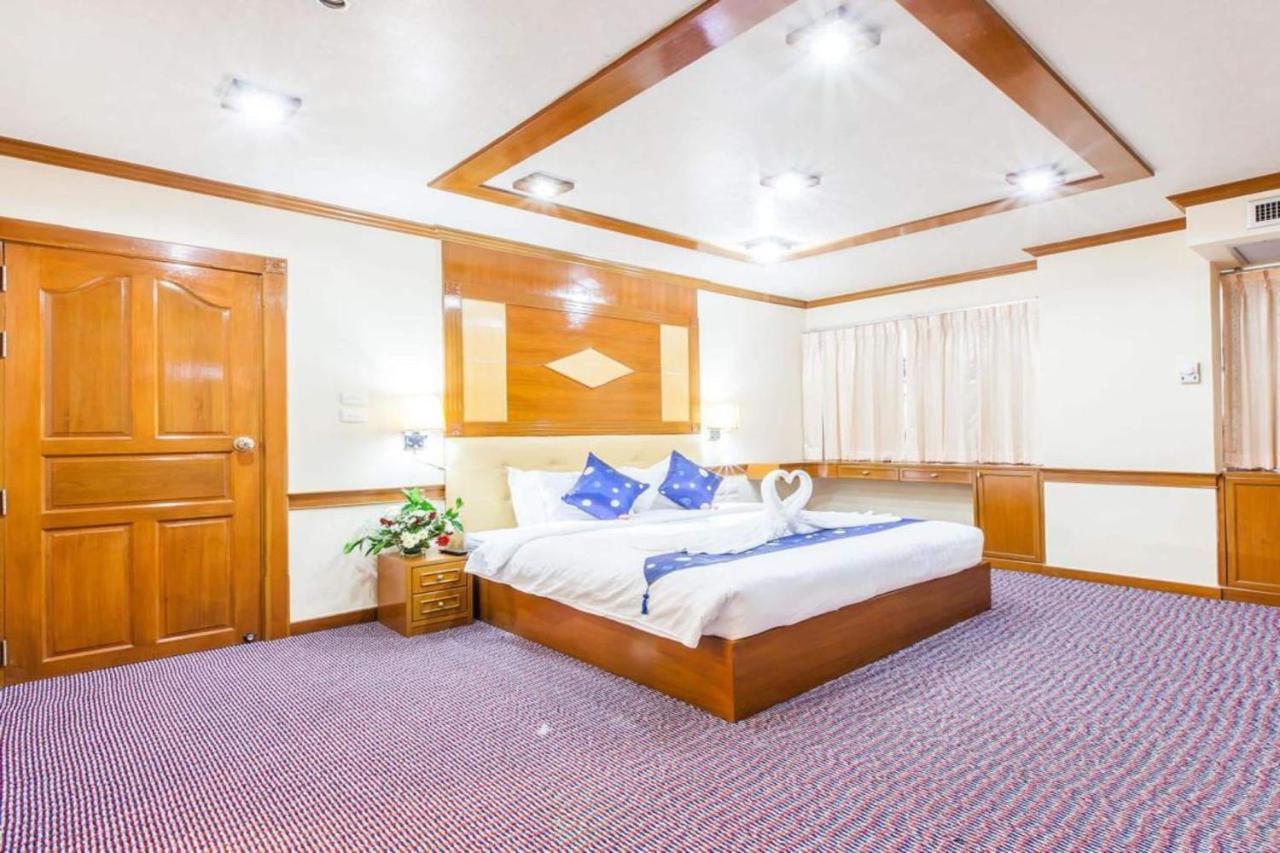 Oyo 796 Paradise Sukhumvit Hotel بانكوك المظهر الخارجي الصورة