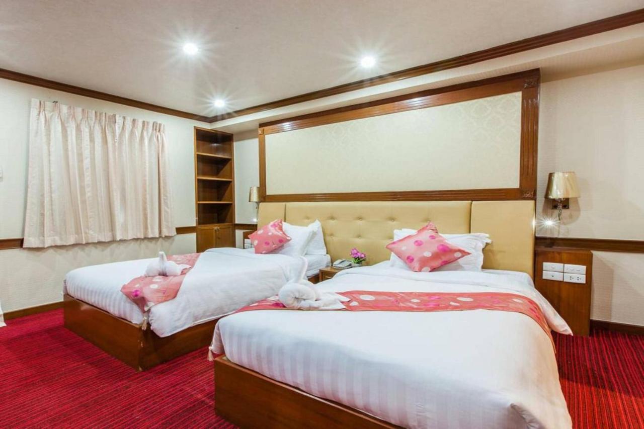 Oyo 796 Paradise Sukhumvit Hotel بانكوك المظهر الخارجي الصورة