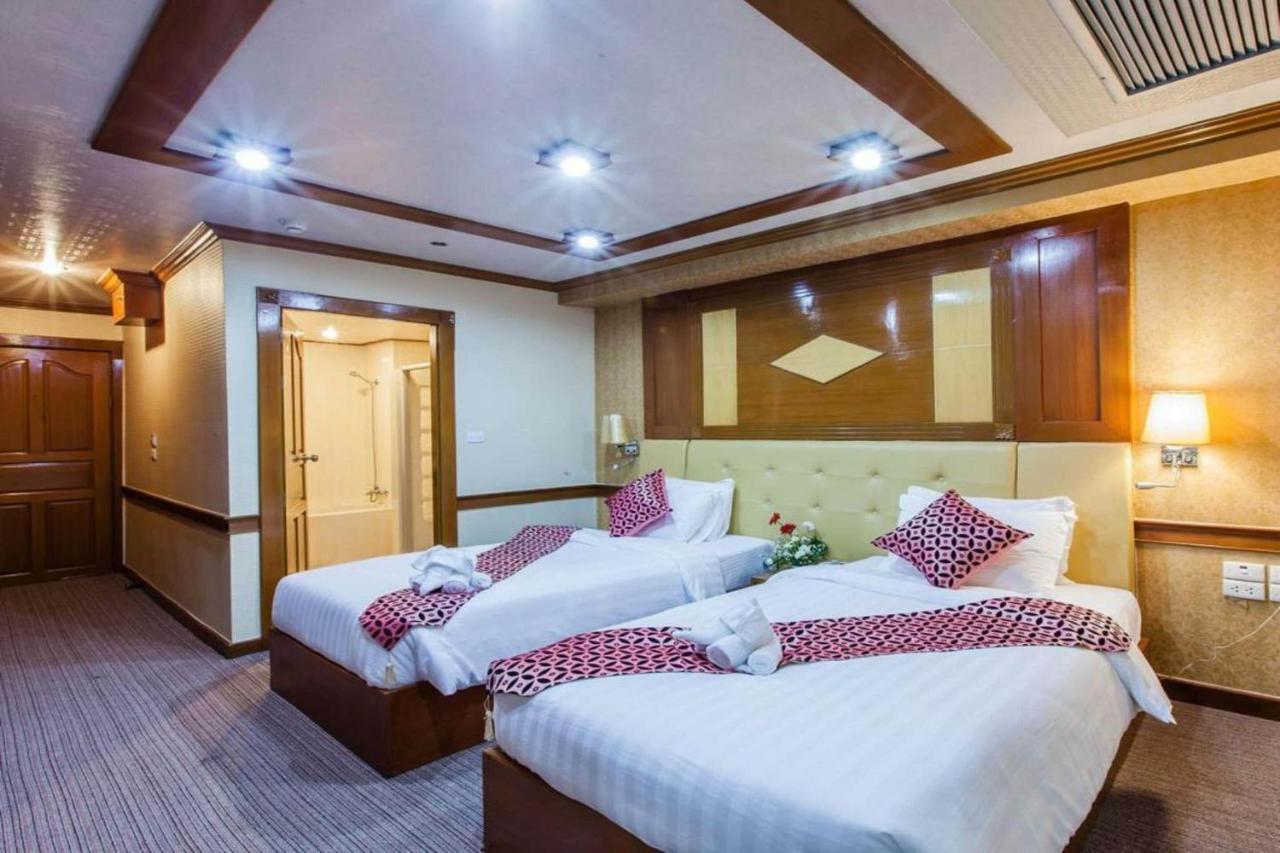 Oyo 796 Paradise Sukhumvit Hotel بانكوك المظهر الخارجي الصورة