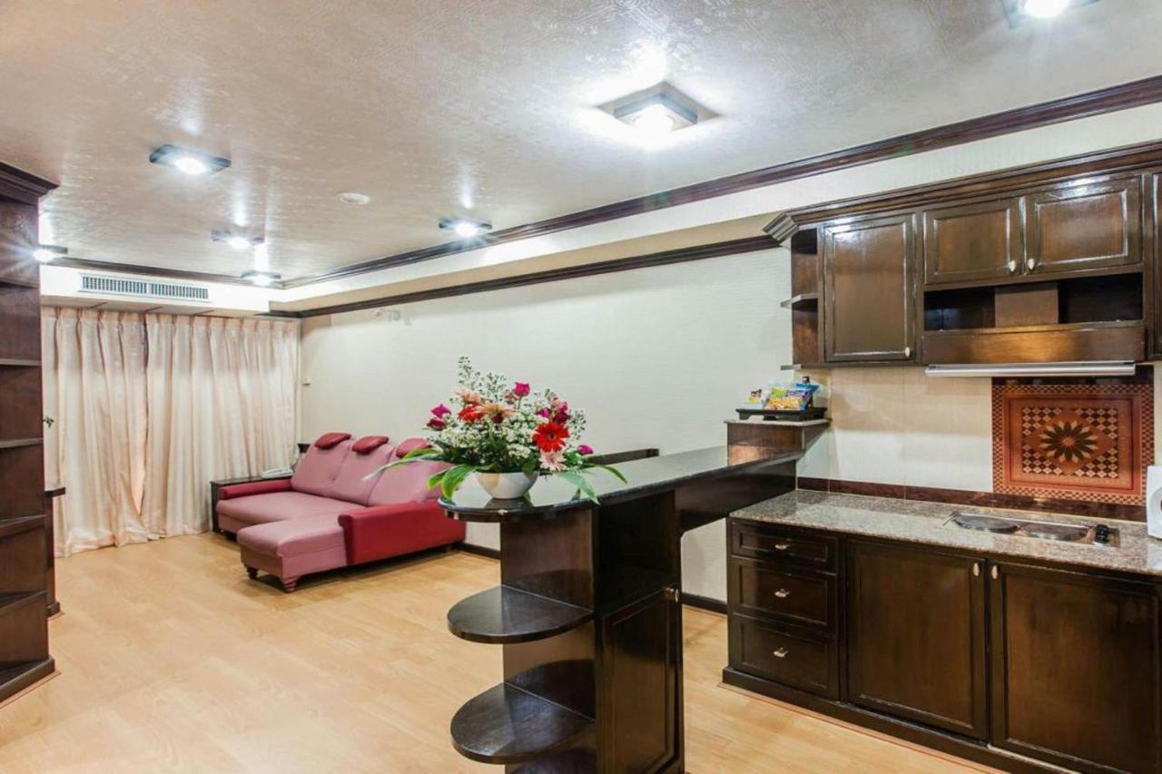 Oyo 796 Paradise Sukhumvit Hotel بانكوك المظهر الخارجي الصورة