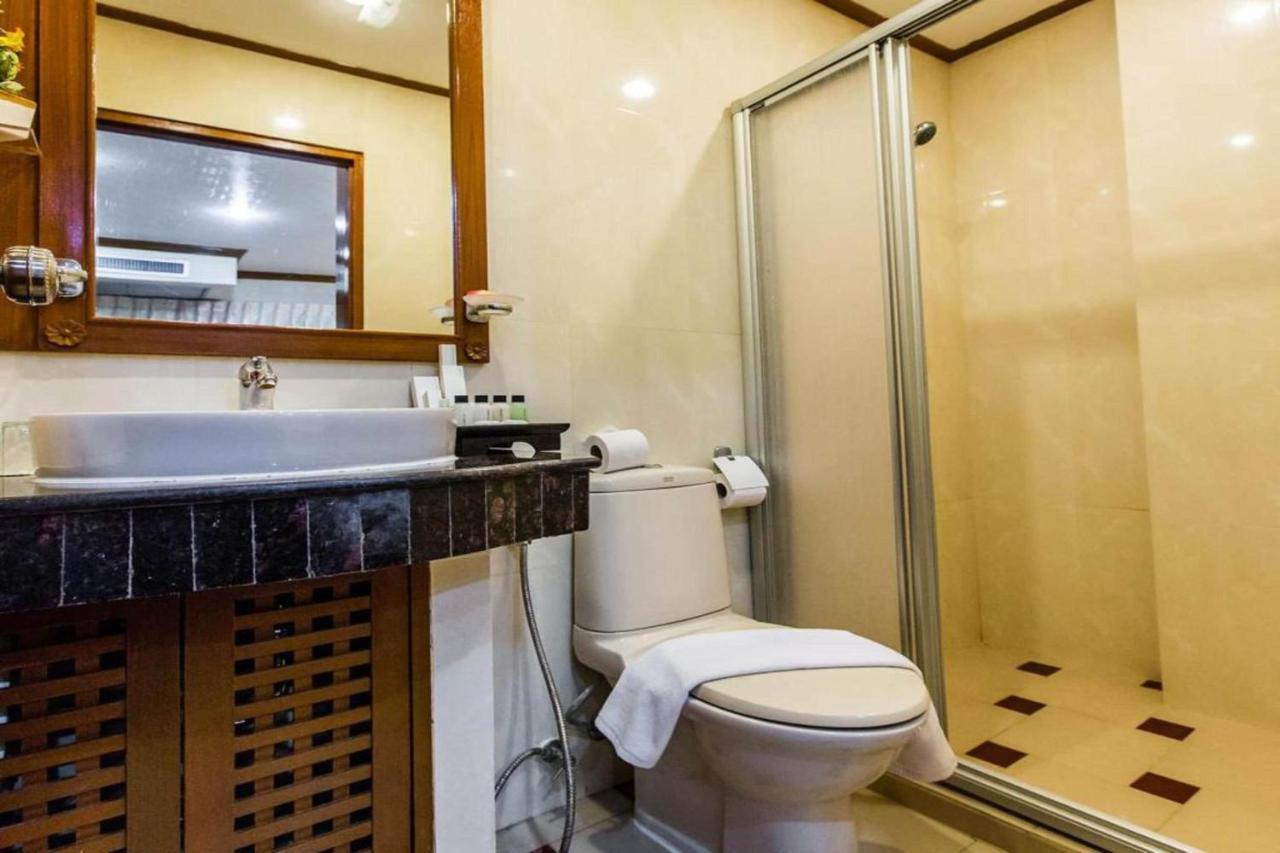 Oyo 796 Paradise Sukhumvit Hotel بانكوك المظهر الخارجي الصورة